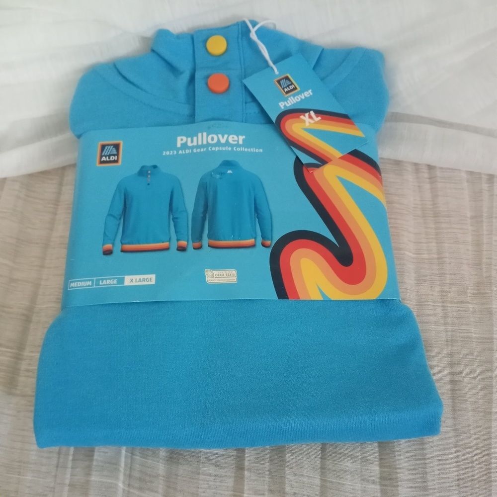 ALDI Super Fan Rainbow Blue Sweatshirt XL Cotton Pullover NWT 2023 Gear Capsule